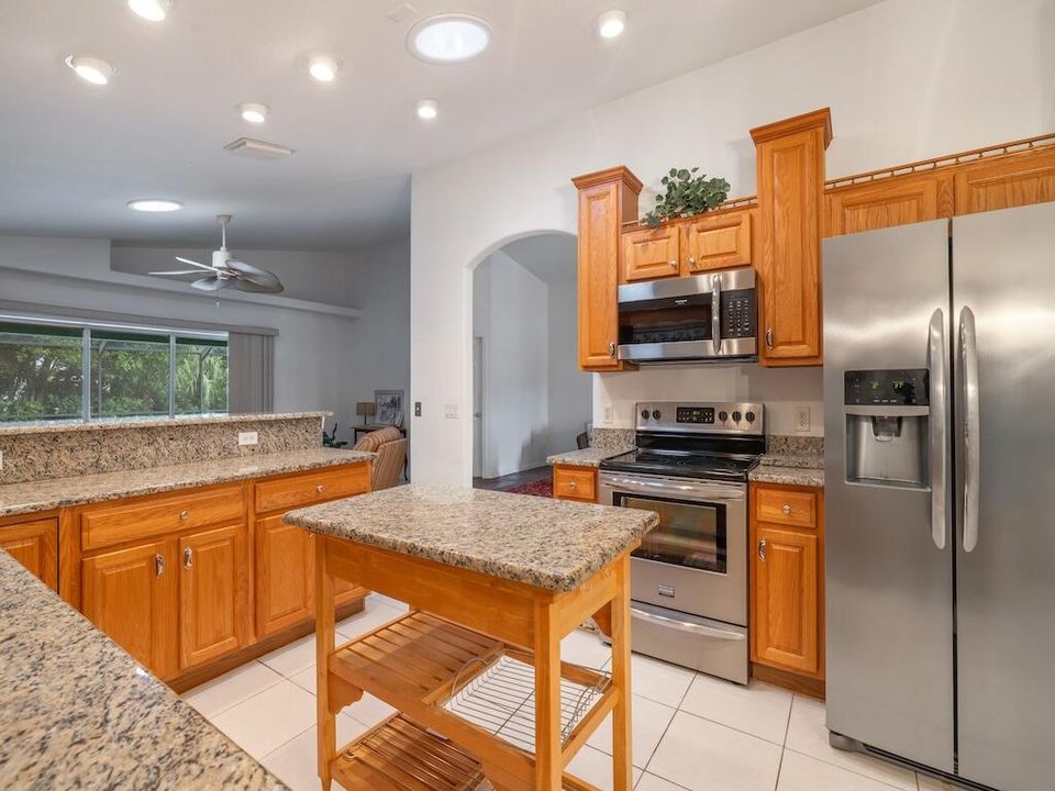 待售: $454,999 (3 贝兹, 2 浴室, 1916 平方英尺)