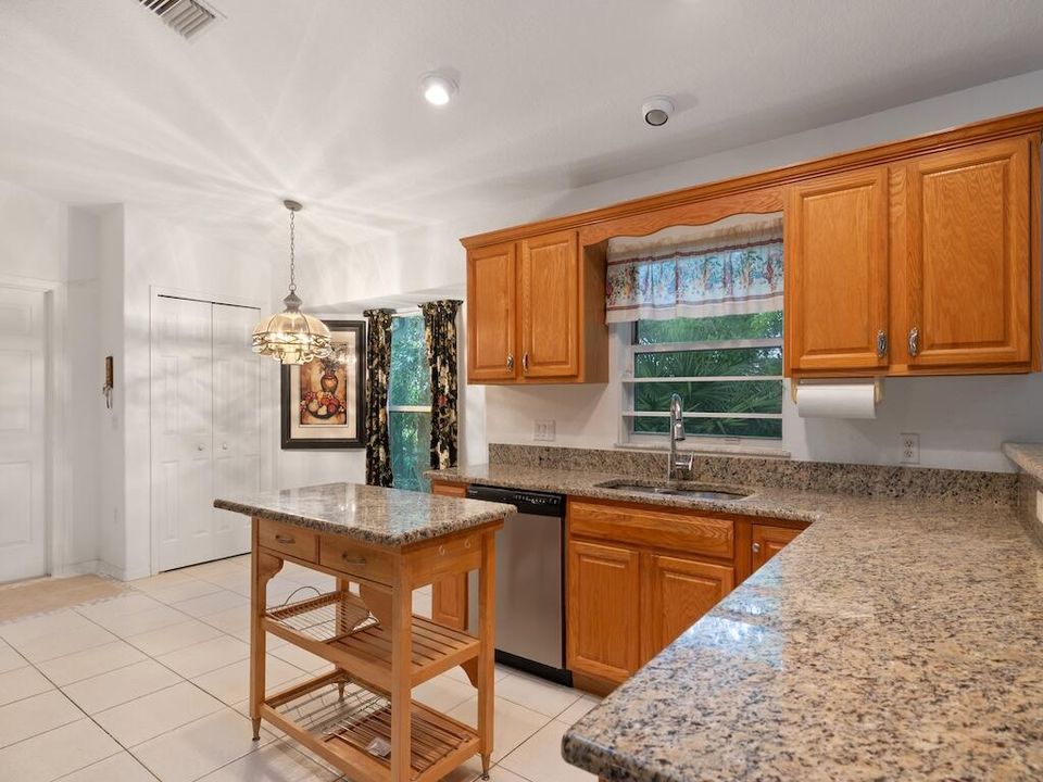 待售: $454,999 (3 贝兹, 2 浴室, 1916 平方英尺)