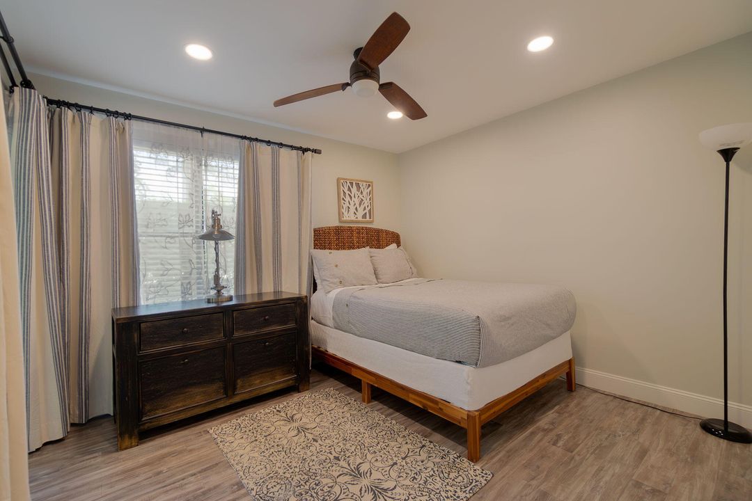 Active With Contract: $4,250 (3 beds, 2 baths, 1300 Square Feet)