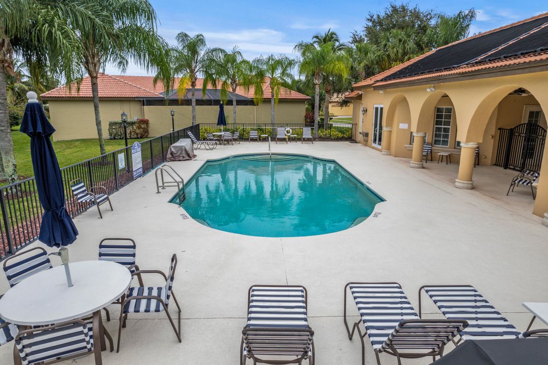 For Rent: $3,700 (3 beds, 3 baths, 2462 Square Feet)