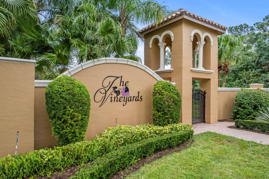 For Rent: $3,700 (3 beds, 3 baths, 2462 Square Feet)