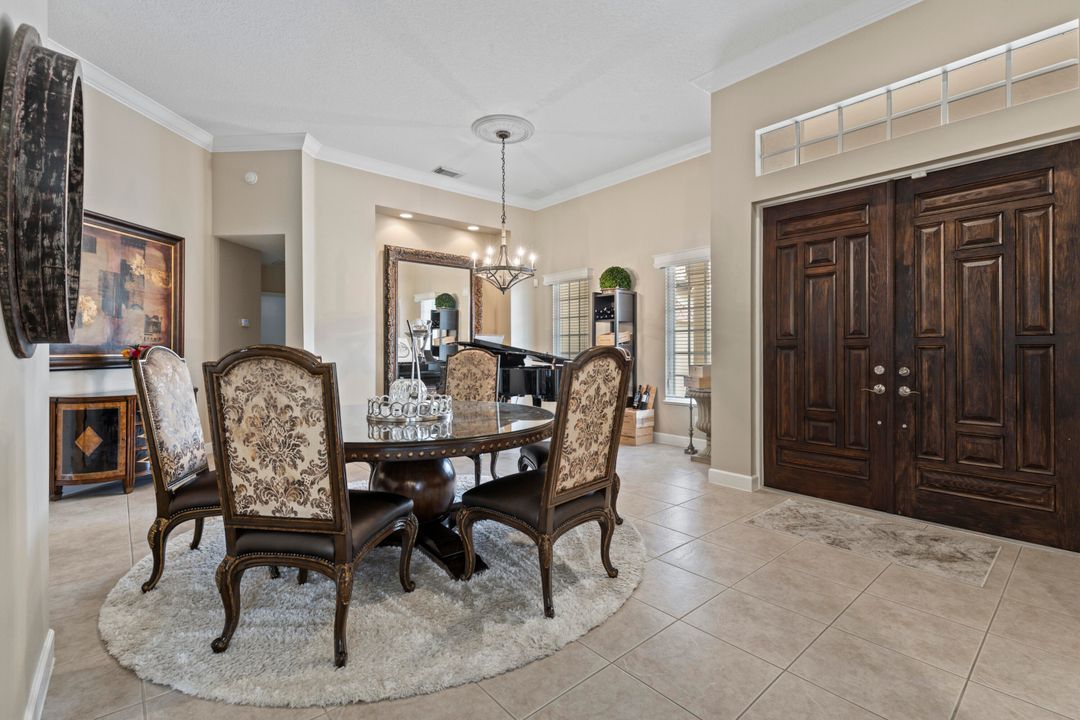 For Rent: $3,700 (3 beds, 3 baths, 2462 Square Feet)