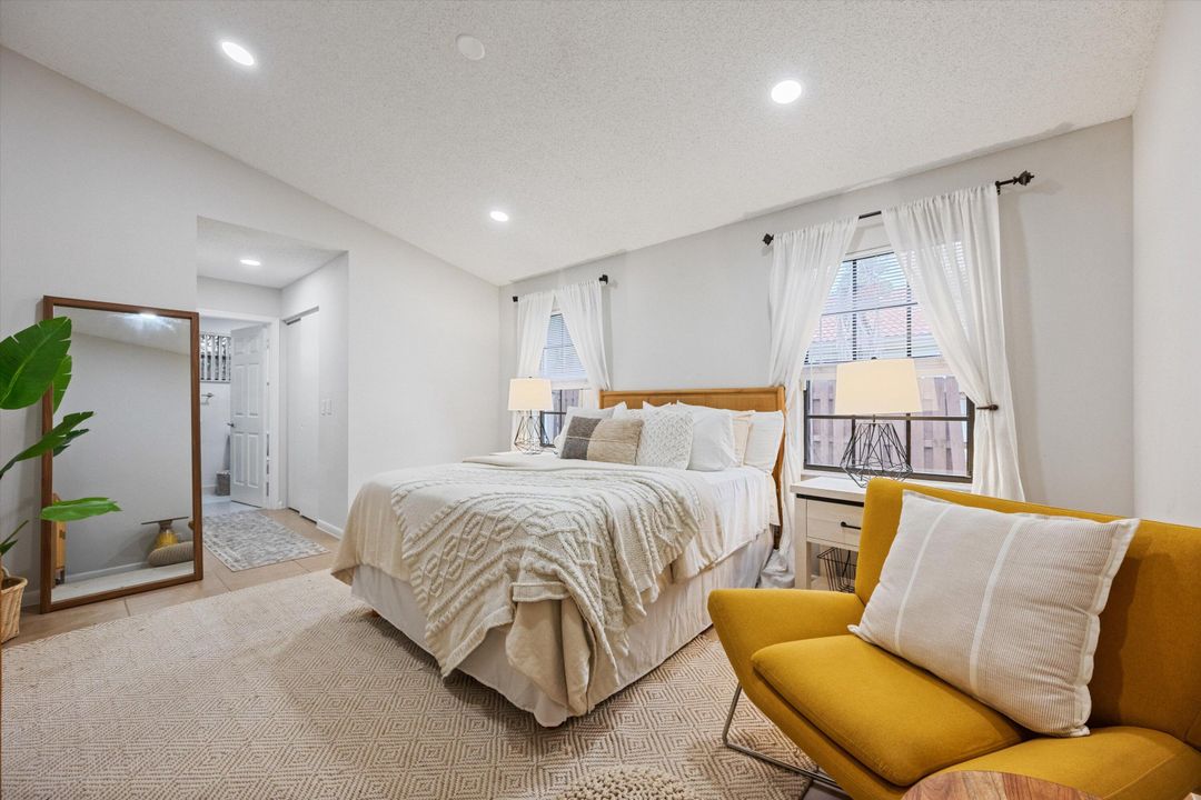 For Rent: $6,000 (3 beds, 2 baths, 1386 Square Feet)