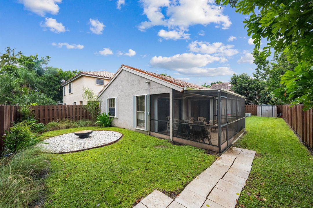 For Rent: $6,000 (3 beds, 2 baths, 1386 Square Feet)