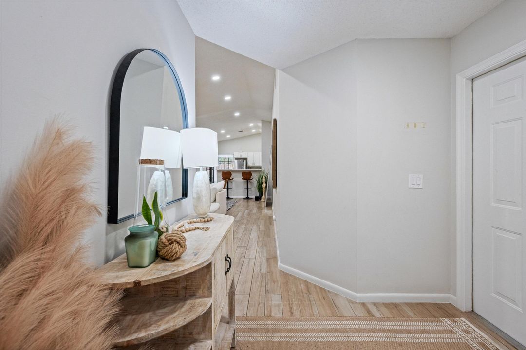 For Rent: $6,000 (3 beds, 2 baths, 1386 Square Feet)