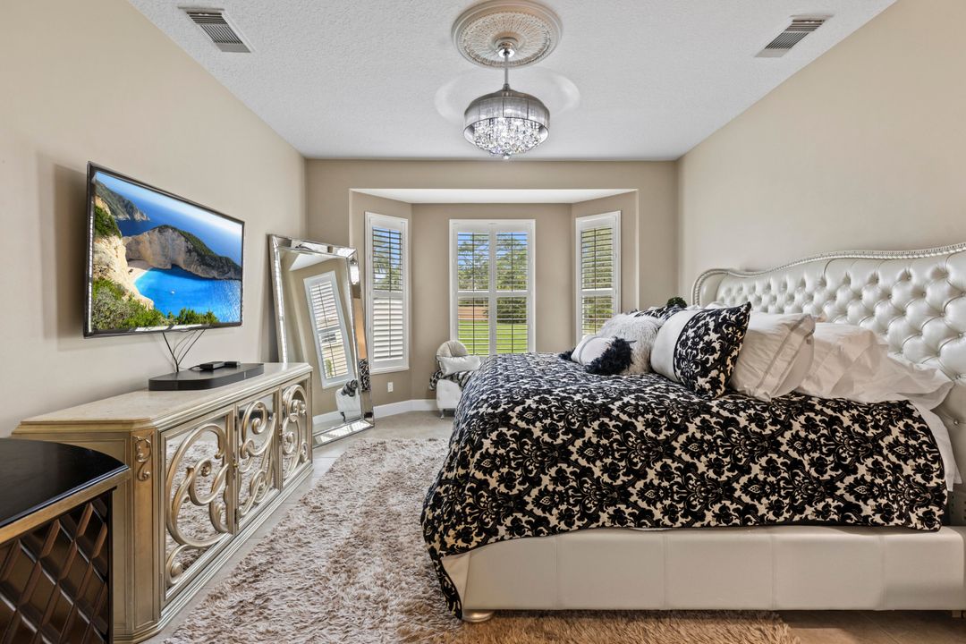 For Rent: $3,700 (3 beds, 3 baths, 2462 Square Feet)