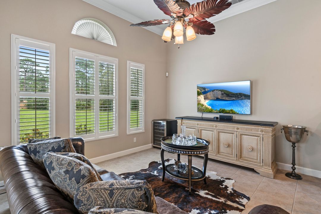 For Rent: $3,700 (3 beds, 3 baths, 2462 Square Feet)