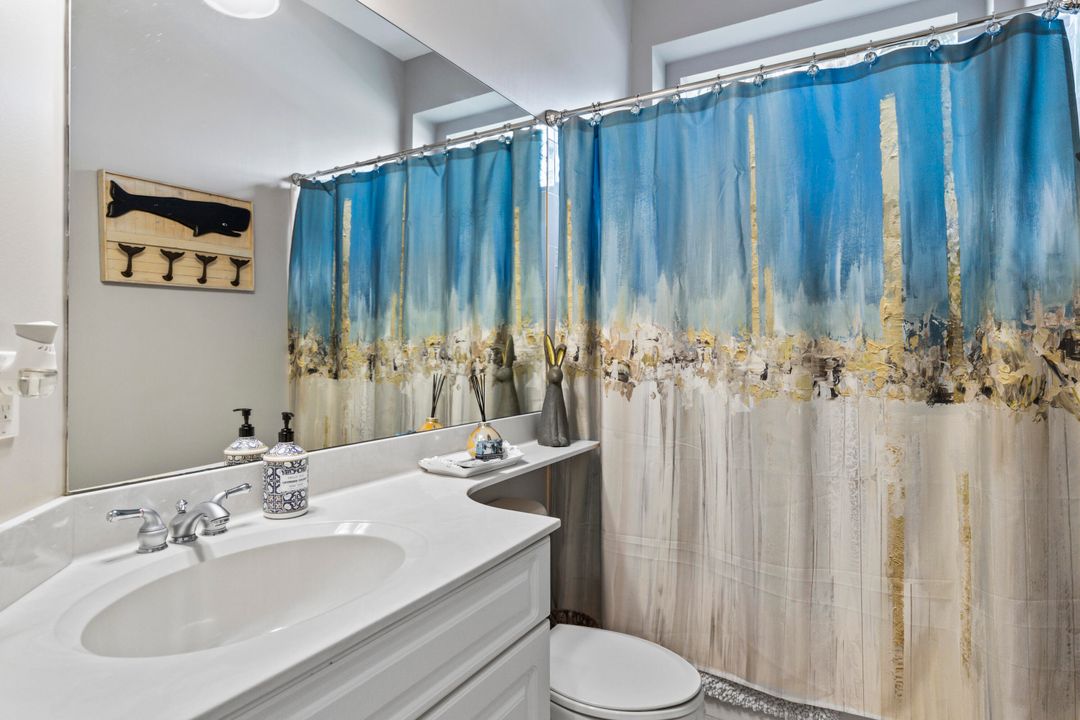 For Rent: $3,700 (3 beds, 3 baths, 2462 Square Feet)