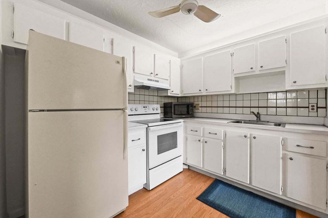 待售: $85,000 (1 贝兹, 1 浴室, 720 平方英尺)