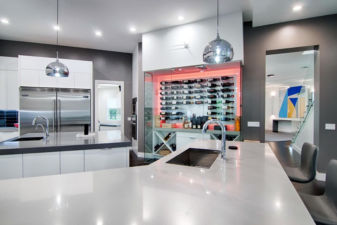 For Rent: $50,000 (6 beds, 7 baths, 7686 Square Feet)