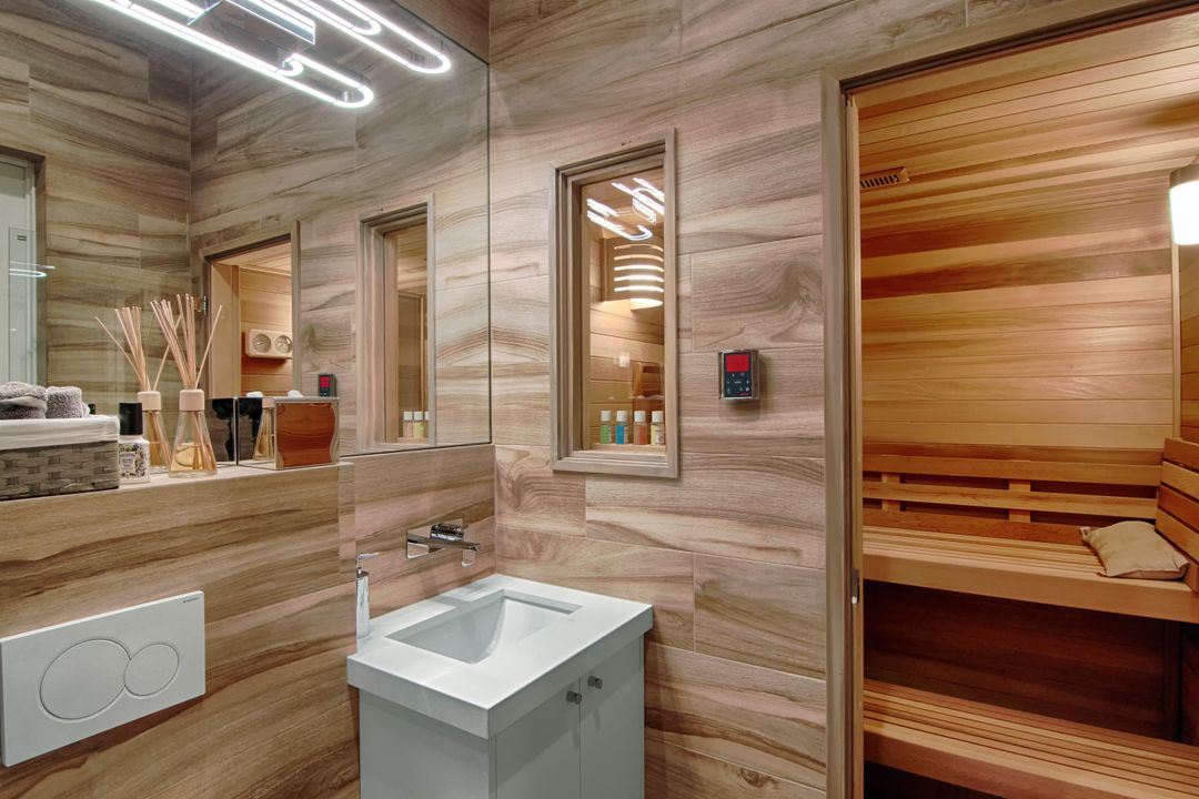 For Rent: $50,000 (6 beds, 7 baths, 7686 Square Feet)