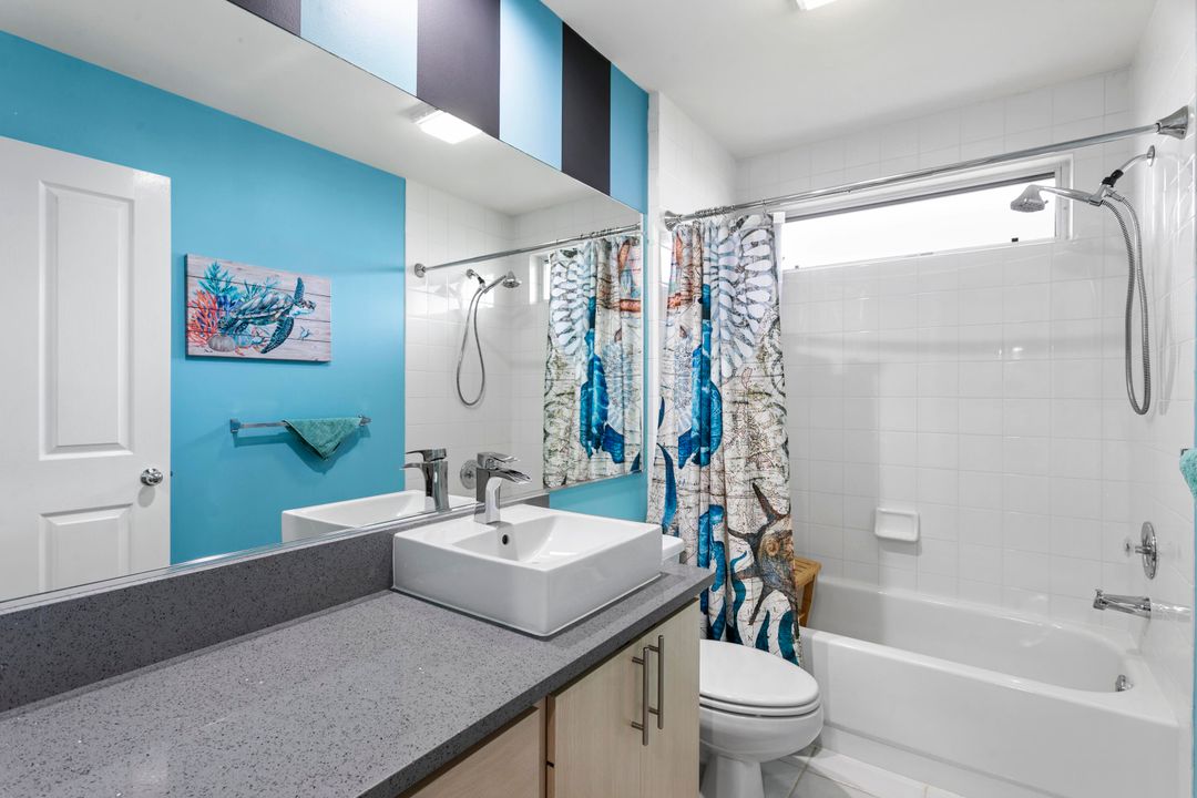 Active With Contract: $375,900 (2 beds, 2 baths, 1152 Square Feet)