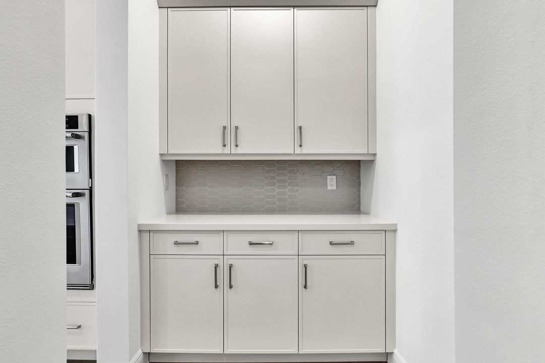 На продажу: $784,000 (3 спален, 3 ванн, 2660 Квадратных фут)