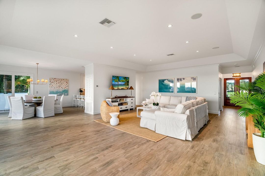 待售: $6,495,000 (3 贝兹, 4 浴室, 3311 平方英尺)