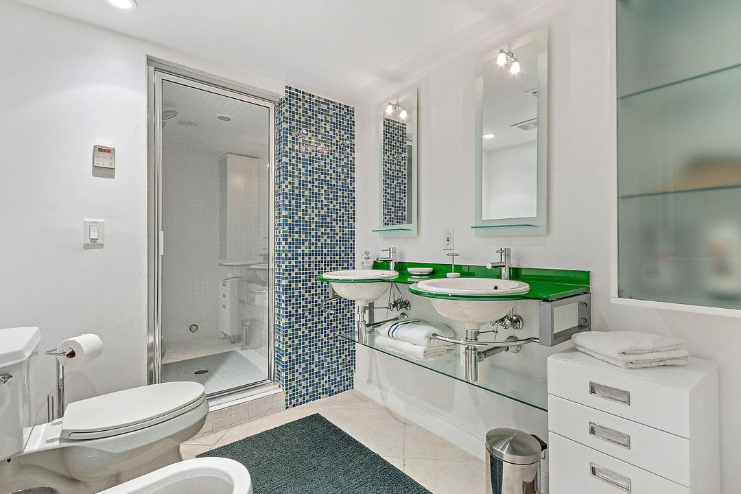 В аренду: $4,500 (2 спален, 2 ванн, 1368 Квадратных фут)