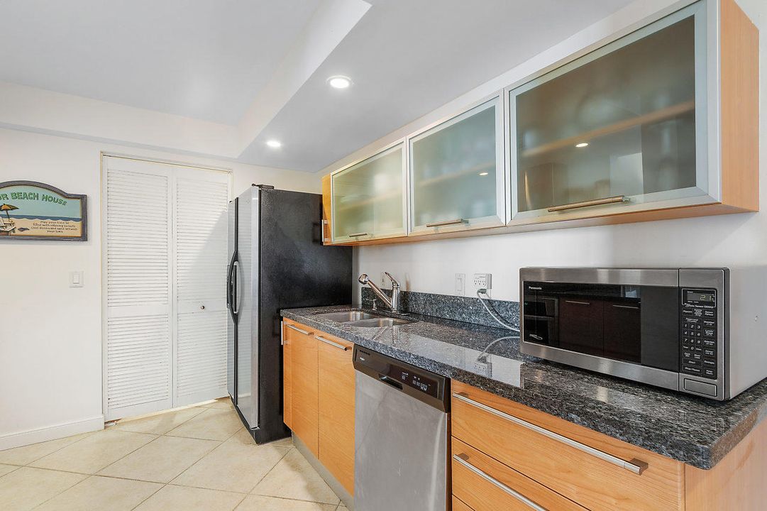 В аренду: $4,500 (2 спален, 2 ванн, 1368 Квадратных фут)