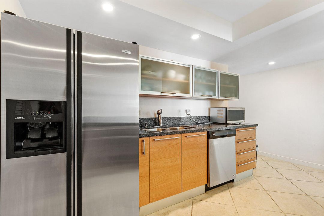 В аренду: $4,500 (2 спален, 2 ванн, 1368 Квадратных фут)