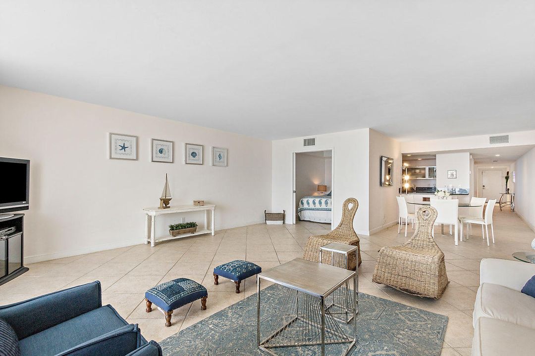 В аренду: $4,500 (2 спален, 2 ванн, 1368 Квадратных фут)