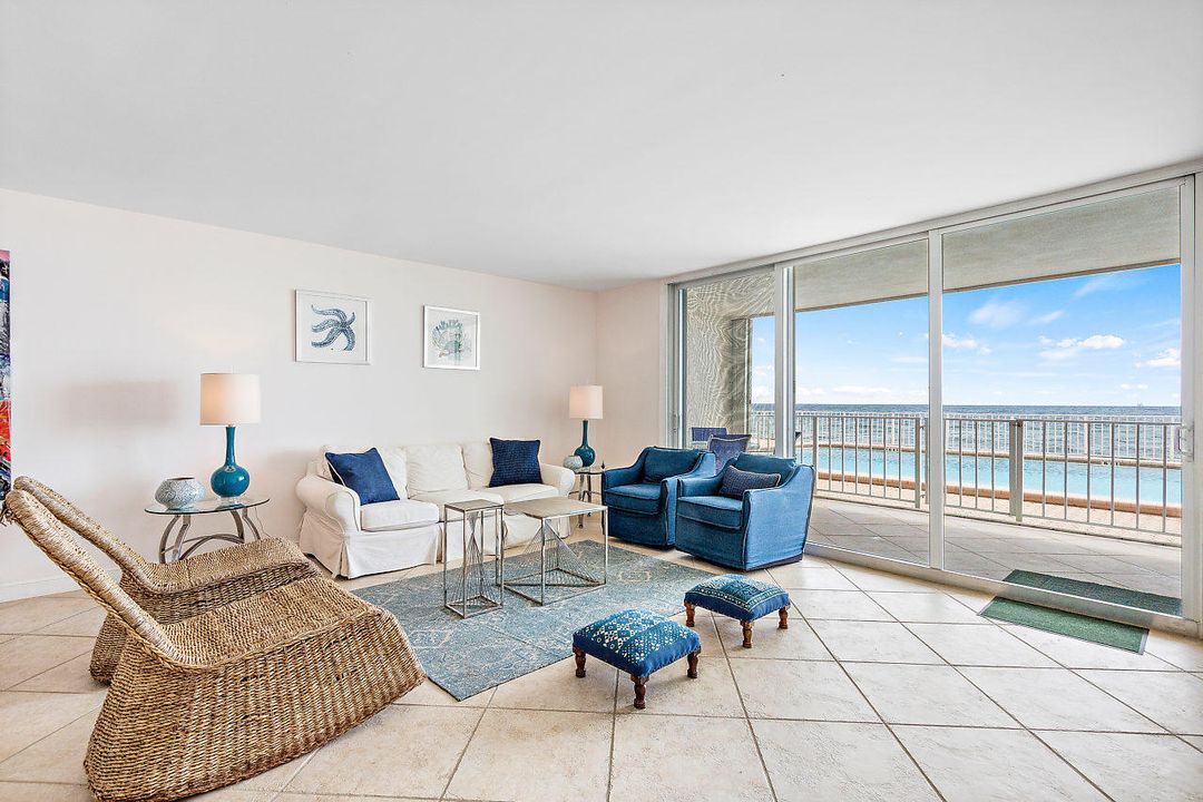 В аренду: $4,500 (2 спален, 2 ванн, 1368 Квадратных фут)