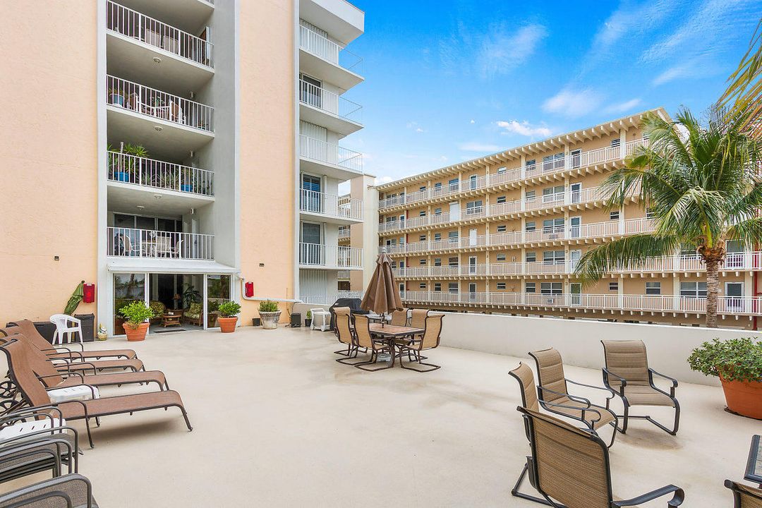 В аренду: $4,500 (2 спален, 2 ванн, 1368 Квадратных фут)