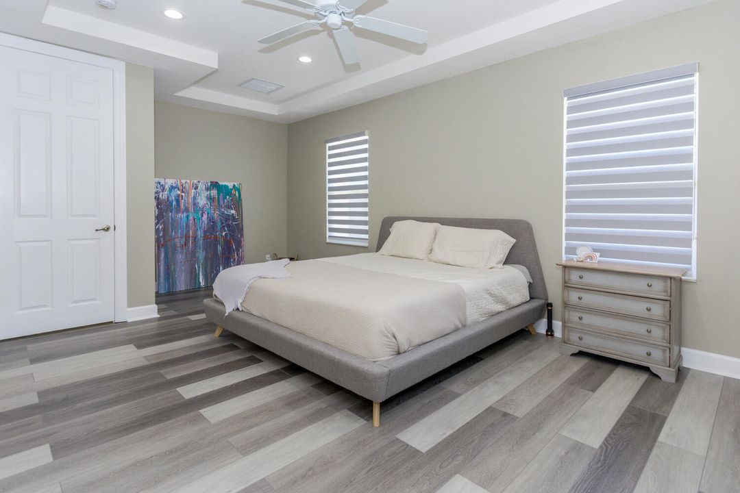 Activo con contrato: $4,200 (3 camas, 2 baños, 2276 Pies cuadrados)