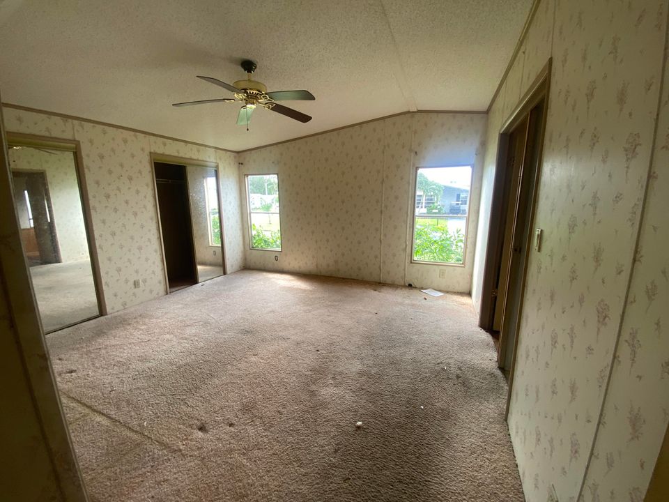 Active With Contract: $79,900 (3 beds, 2 baths, 1404 Square Feet)