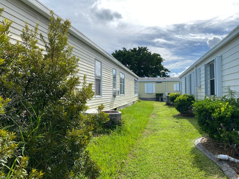 Active With Contract: $79,900 (3 beds, 2 baths, 1404 Square Feet)