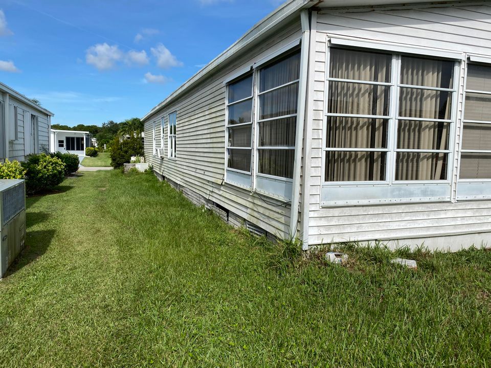 Active With Contract: $79,900 (3 beds, 2 baths, 1404 Square Feet)