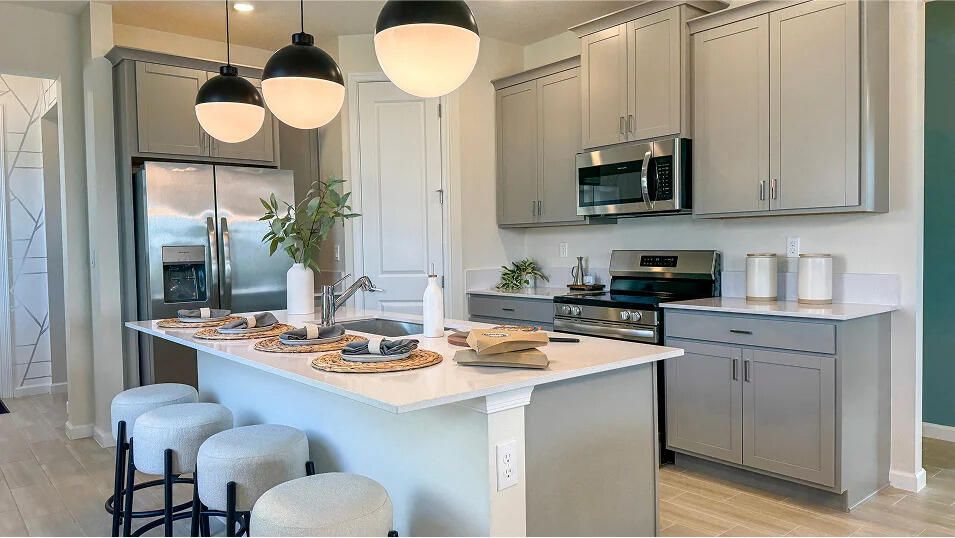 For Sale: $368,595 (2 beds, 2 baths, 1713 Square Feet)