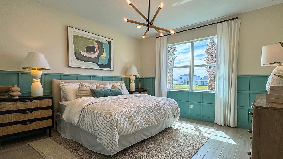 For Sale: $368,595 (2 beds, 2 baths, 1713 Square Feet)