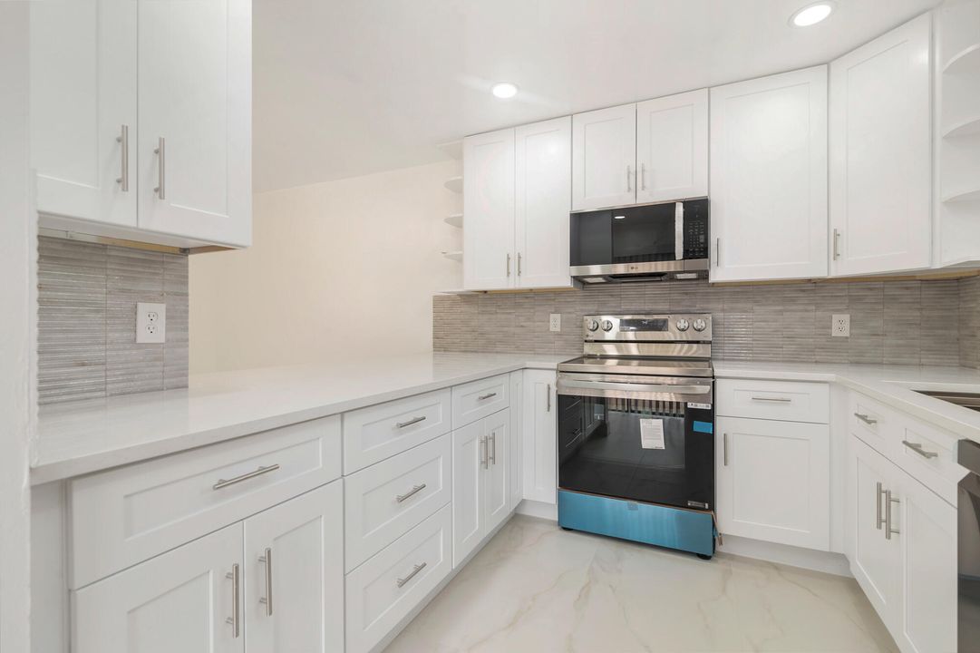 待售: $369,000 (2 贝兹, 2 浴室, 1344 平方英尺)