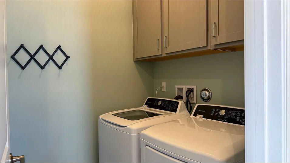 For Sale: $368,595 (2 beds, 2 baths, 1713 Square Feet)