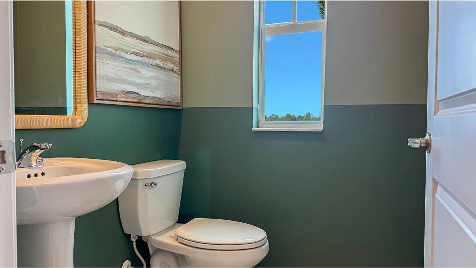 For Sale: $368,595 (2 beds, 2 baths, 1713 Square Feet)