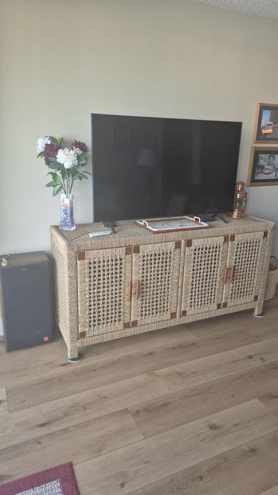 For Rent: $5,500 (2 beds, 2 baths, 1385 Square Feet)