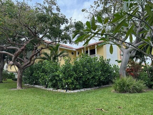 For Rent: $3,500 (2 beds, 2 baths, 1250 Square Feet)