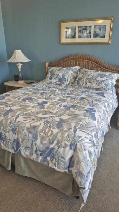 For Rent: $5,500 (2 beds, 2 baths, 1385 Square Feet)