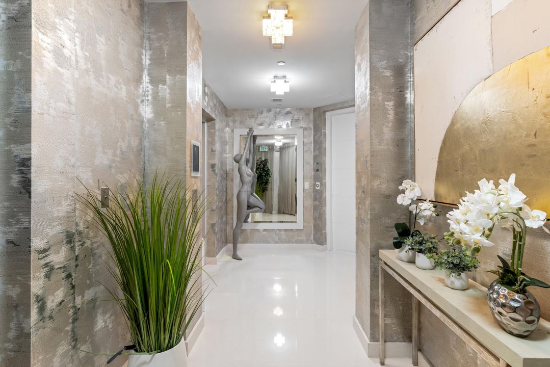 For Rent: $35,000 (3 beds, 3 baths, 3584 Square Feet)