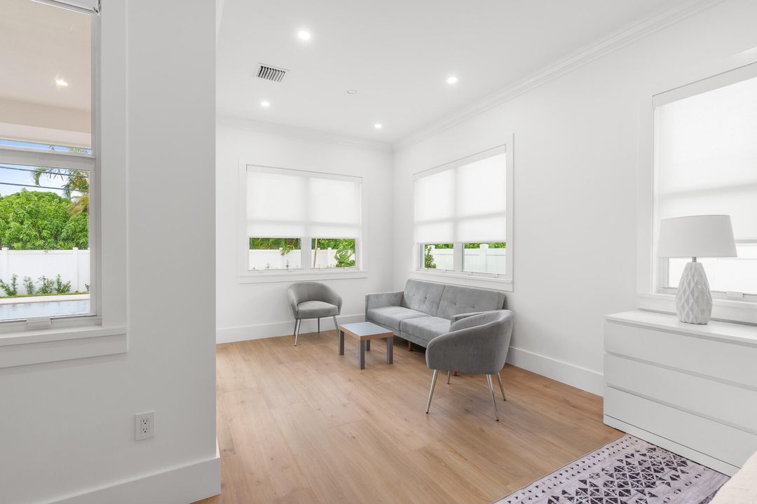 For Sale: $2,900,000 (5 beds, 4 baths, 3084 Square Feet)