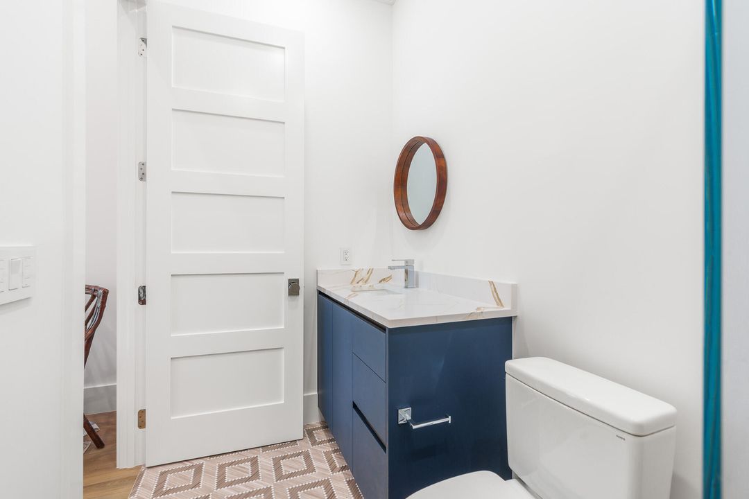 For Sale: $2,900,000 (5 beds, 4 baths, 3084 Square Feet)