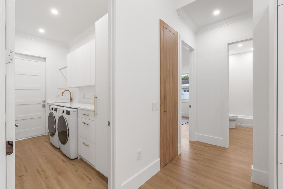 For Sale: $2,900,000 (5 beds, 4 baths, 3084 Square Feet)