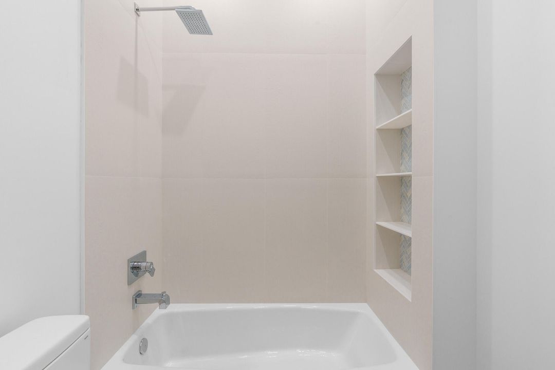 For Sale: $2,900,000 (5 beds, 4 baths, 3084 Square Feet)