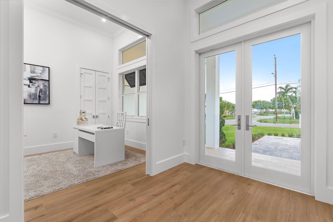 For Sale: $2,900,000 (5 beds, 4 baths, 3084 Square Feet)