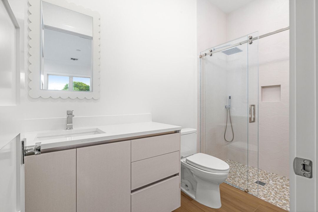 For Sale: $2,900,000 (5 beds, 4 baths, 3084 Square Feet)