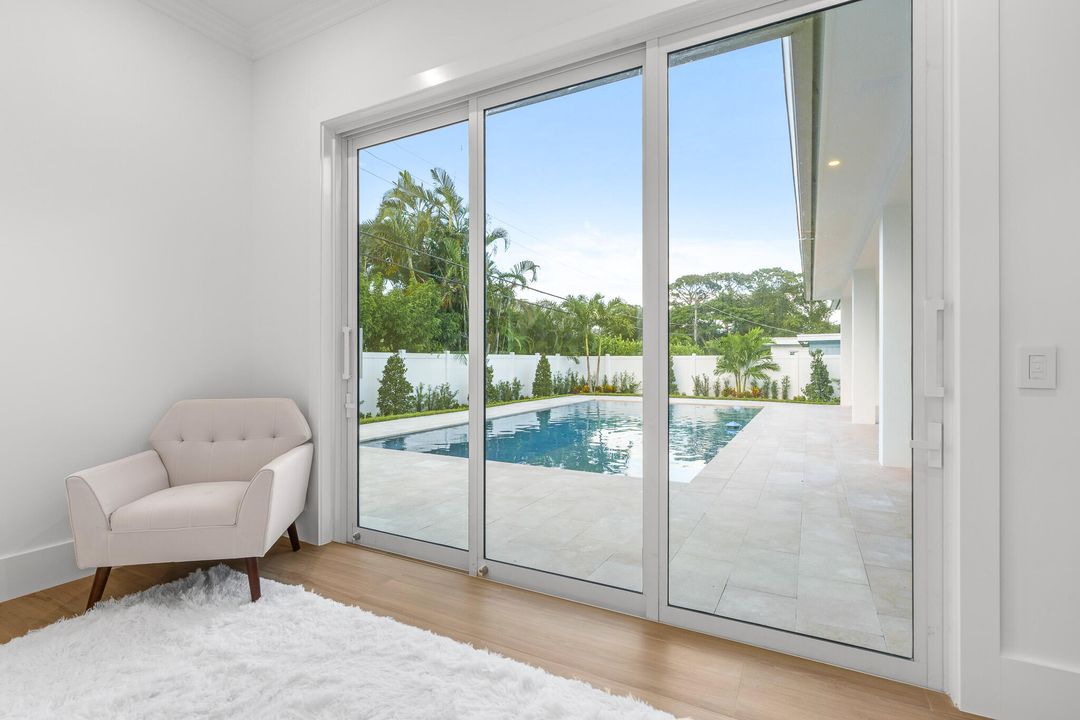 For Sale: $2,900,000 (5 beds, 4 baths, 3084 Square Feet)