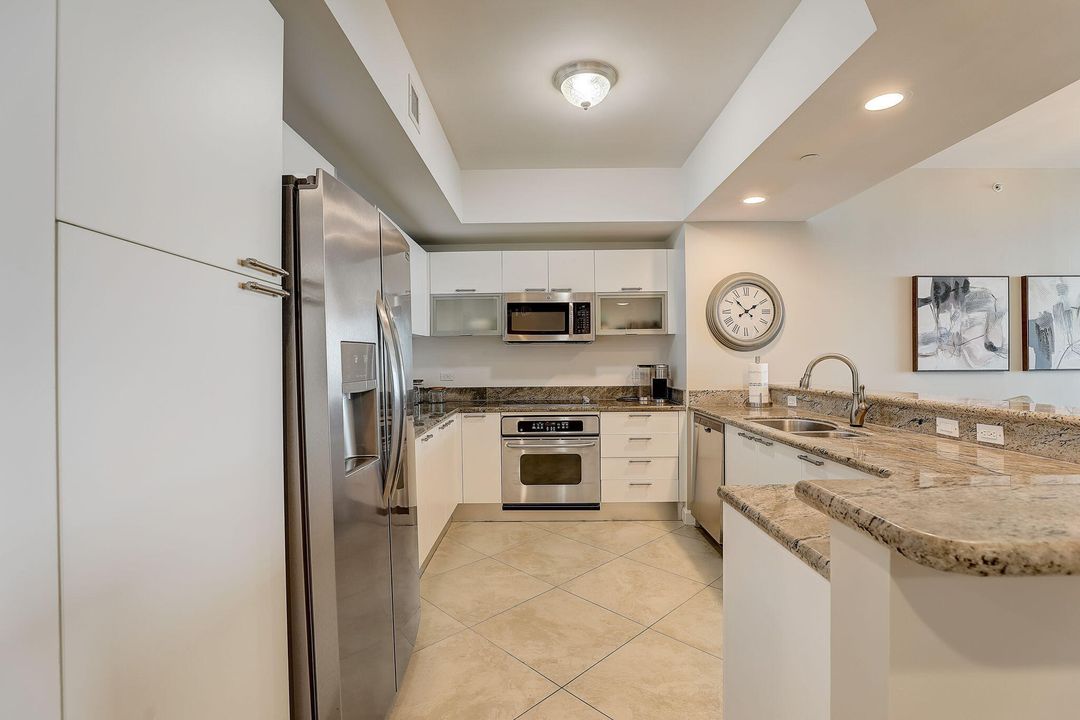 В аренду: $4,500 (2 спален, 3 ванн, 1704 Квадратных фут)