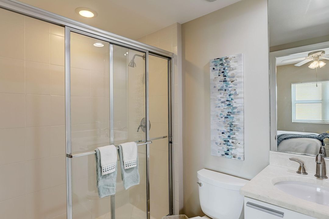 В аренду: $4,500 (2 спален, 3 ванн, 1704 Квадратных фут)