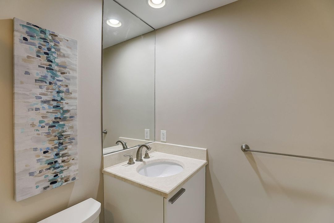 В аренду: $4,500 (2 спален, 3 ванн, 1704 Квадратных фут)