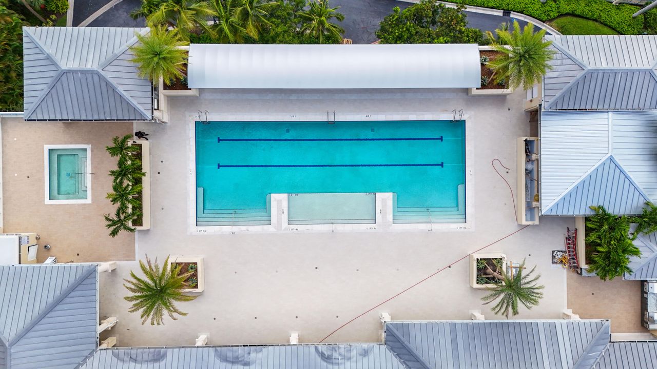 В аренду: $4,500 (2 спален, 3 ванн, 1704 Квадратных фут)