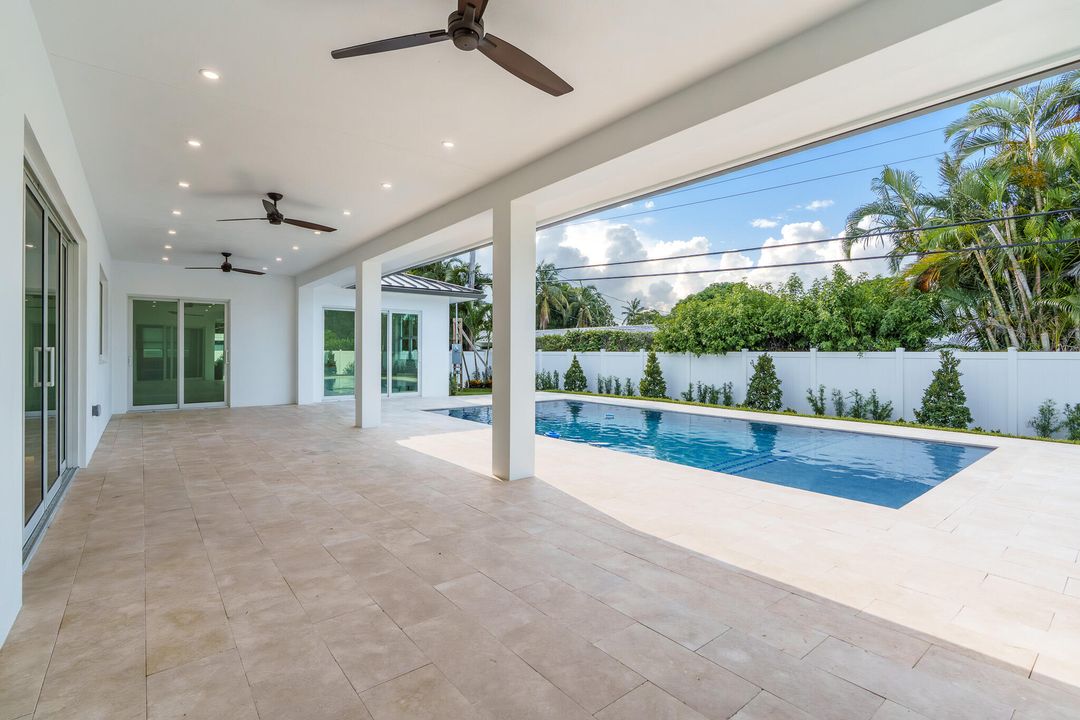 For Sale: $2,900,000 (5 beds, 4 baths, 3084 Square Feet)