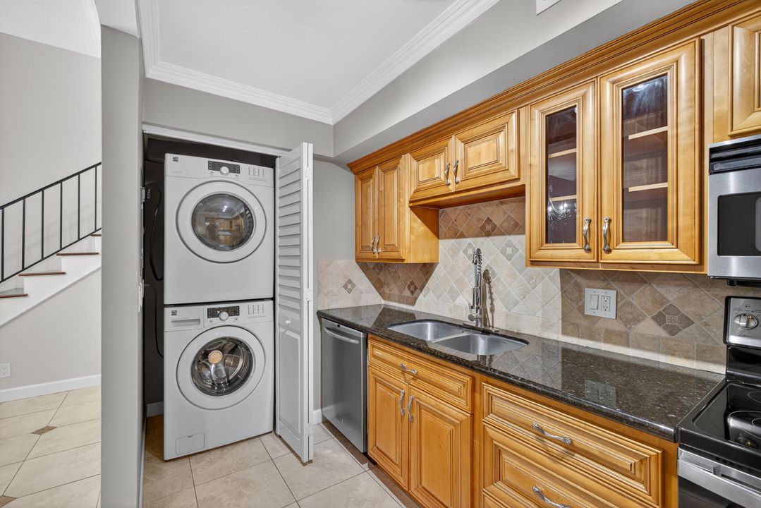 待售: $425,000 (2 贝兹, 2 浴室, 1514 平方英尺)